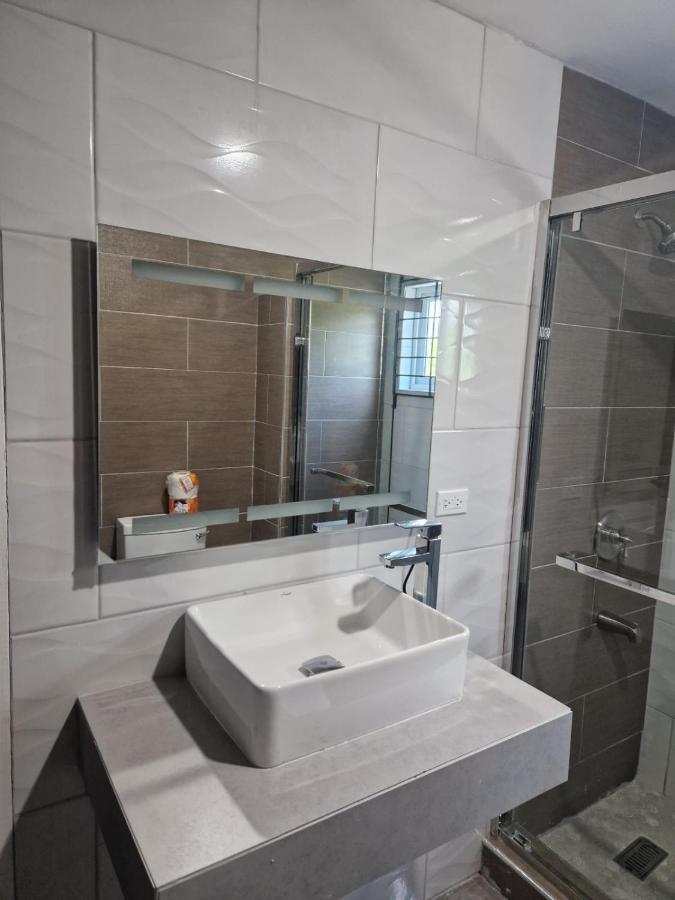 Amharic Otel Kingston Dış mekan fotoğraf