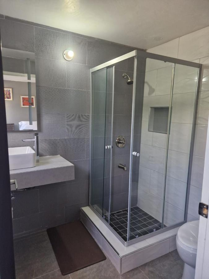 Amharic Otel Kingston Dış mekan fotoğraf